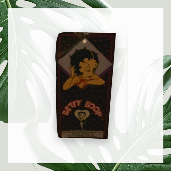 BETTY BOOP “Cool Breeze” Handbag - Picture 5 of 6